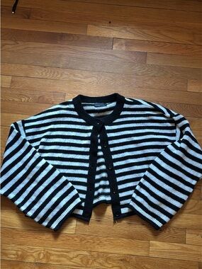NWOT ASOS Black and White Striped Cropped Cardigan